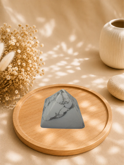 Pyramide en Howlite Naturelle