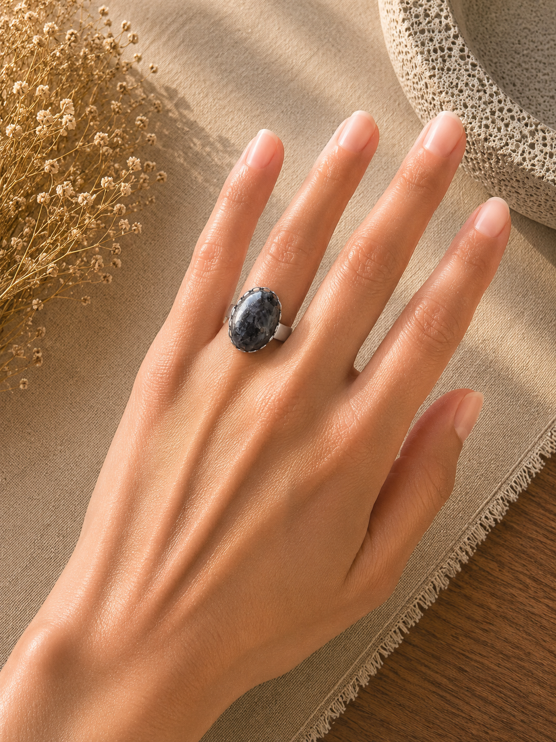 Bague Ovale Dentelée Larvikite